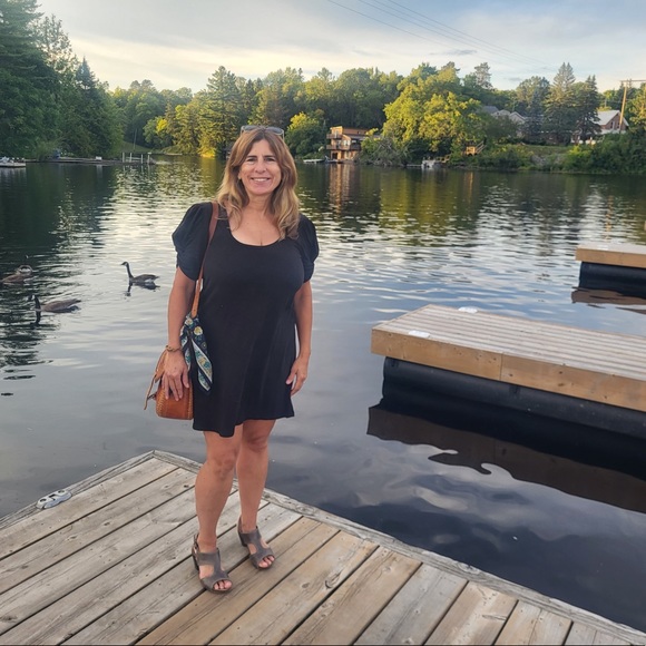 Meet your Posher, Jess - Picture 2 of 2